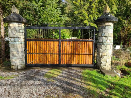 Installation process of access control systems for driveway gates